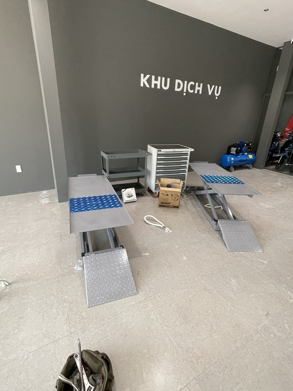 vinfast công cụ dụng cụ và thiết bị cho xưởng dịch vụ xe máy điện xe đạp điện